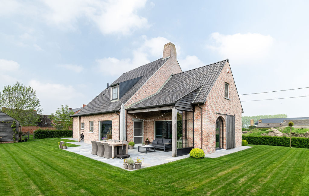 landelijke-woning-sint-jan-in-eremo.jpg